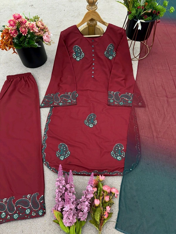 Partywear French Crepe Silk Suit - M