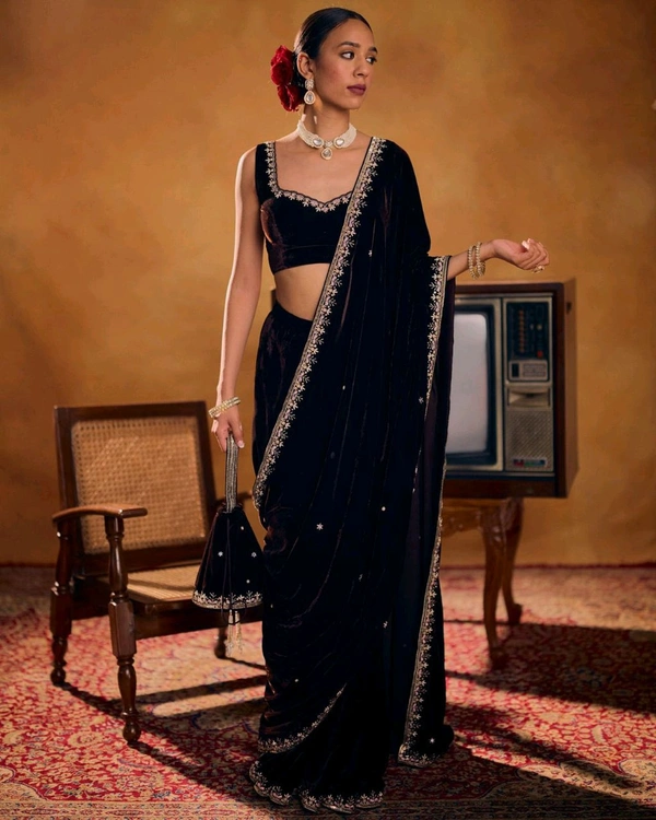 Superhit Trending Wedding Special Velvet Saree With Stiched Blouse & Free Matching Potli