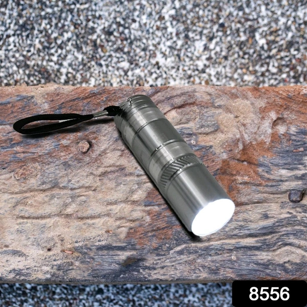 Portable Mini Tourch Light / Flashlight 9 LED Powerful High Lumens Pen Light Easy To Carry
