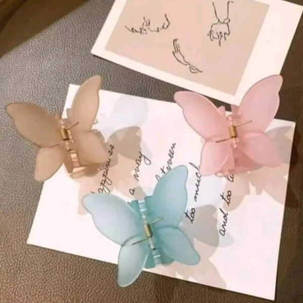 Cute Pearl Color Butterfly Hair Clips MC111
