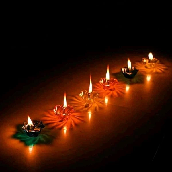 Diwali Reflection Diya Set (12pcs)