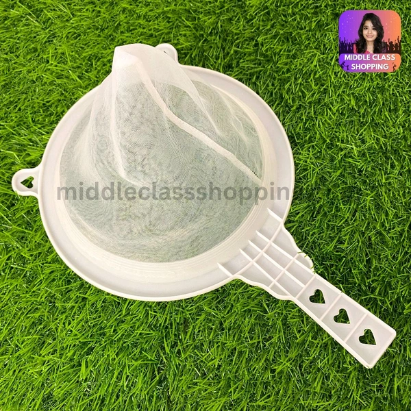 Medium Sized Premium Funnel Shaped Cone Filter Spoon MC435