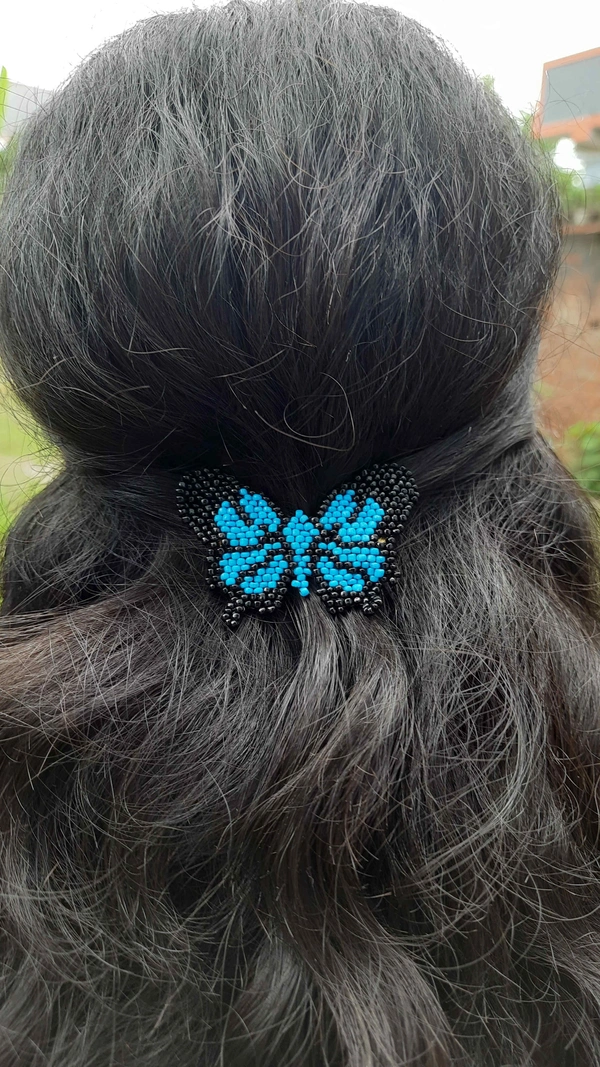 Butterfly Hairclip - Picton Blue