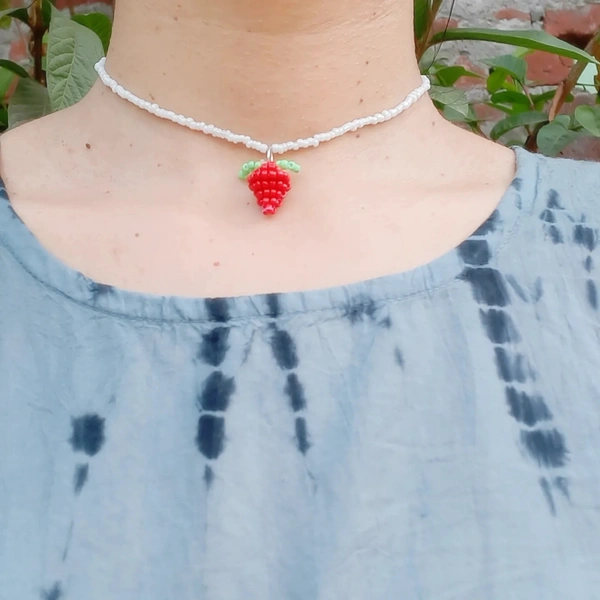 Minimal Strawberry Choker