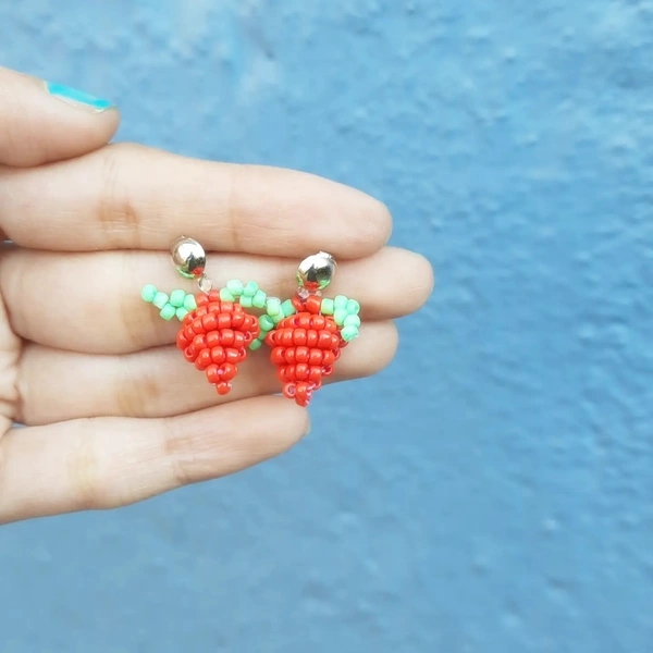 Mini Strawberry Earring 