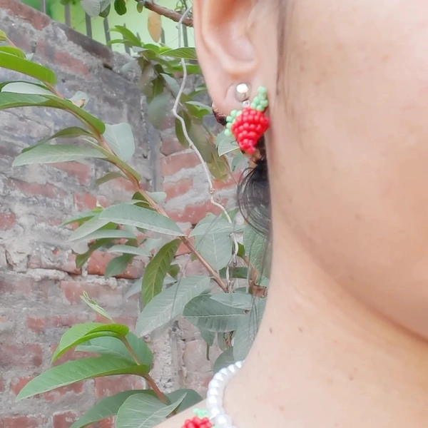 Mini Strawberry Earring 