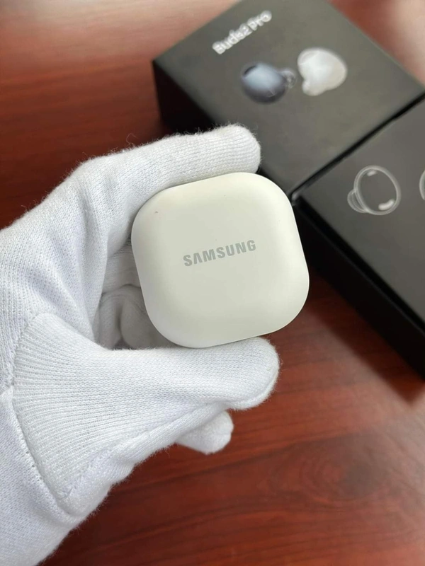 Samsung Galaxy Buds2 Pro, with Innovative AI Features, Bluetooth Truly Wireless in Ear Earbuds with Noise Cancellation  - bora purple