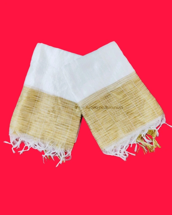 Tusaar Rajbansh Uttorio (White & Golden)