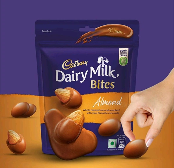 A- बिस्कुट और चॉकलेट - biscuit, chocolate, biskut,  - dairy milk small