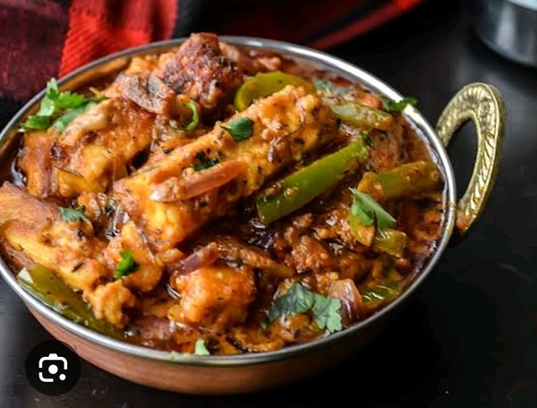 पनीर स्पेशल डिशेज- shahi paneer, matar paneer, kadhai paneer, butter paneer - हांडी पनीर 1 प्लेट