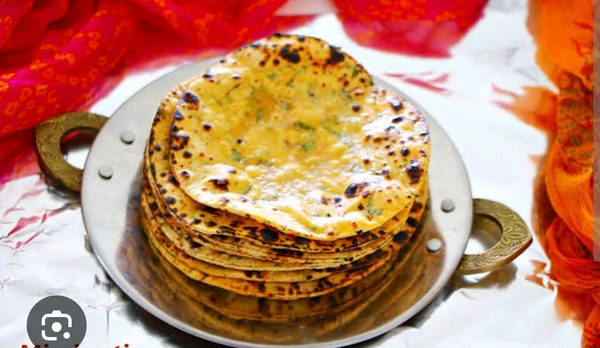 रोटी, चापाती और पराठा - missi roti, paneer paratha, butter naan, tandoori roti - मिस्सी रोटी 1 piece