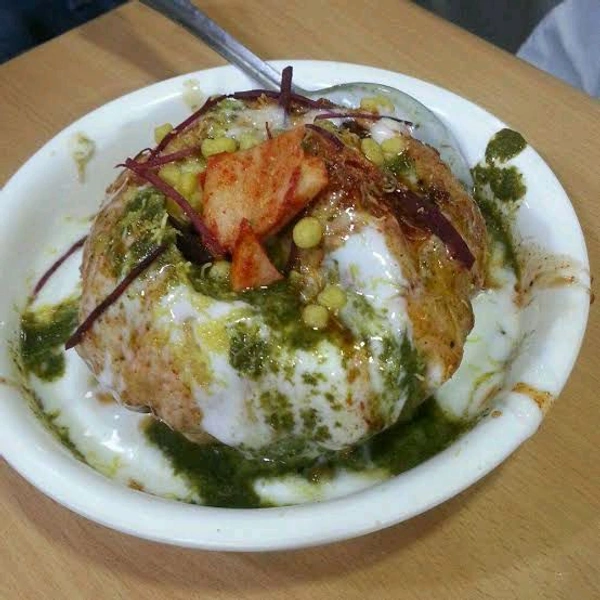 break fast - nashta,samosa, aloobanda, bread pakoda, jalebi, mangoda, bhajiya, alubanda - कचोडी 1 प्लेट