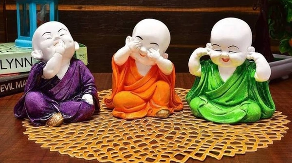 Small Baby Monk Buddha Showpiece Polyresin Car Dash, Living Room, Office Decoration Status (Multicolour) Any 1 Piece  - Any One