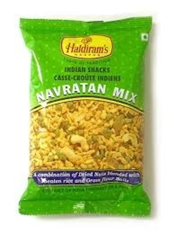Haldiram's Indian Snacks Navratan Mix, 150g