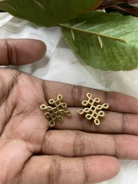 Janani Pendant With Earrings 