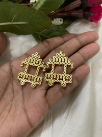 Ratham Pendant Set With Earrings