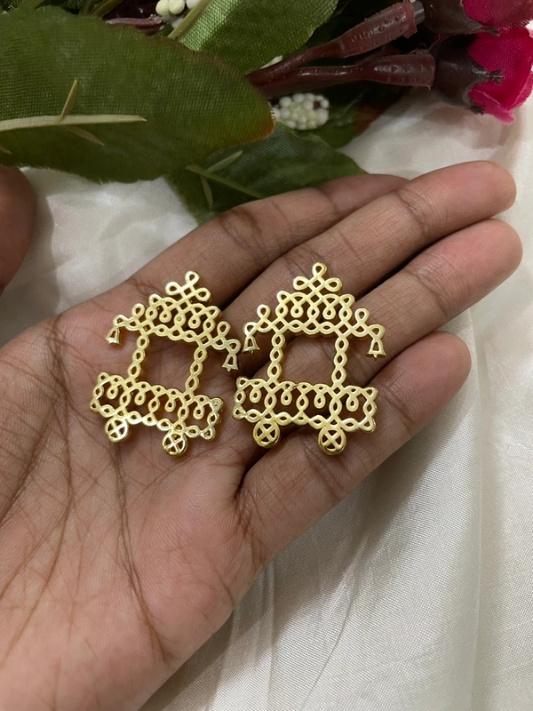 Ratham Pendant Set With Earrings