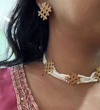 Kanaka Pearl Choker  With Earrings 