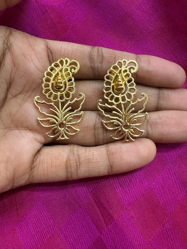 Paisley Stud Earrings 