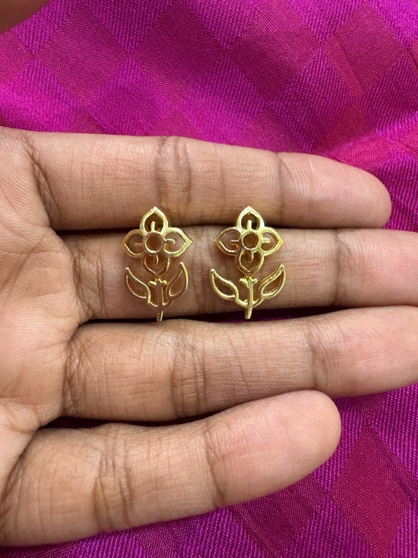 Waterlily Stud Earrings 