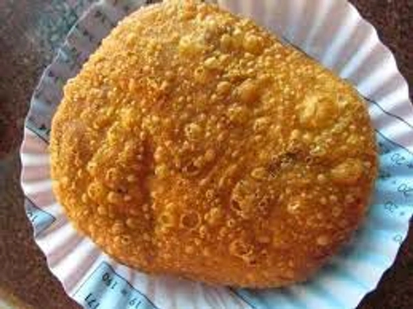 Pyaj Kachori 