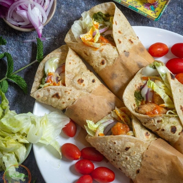 Paneer Chilli Garlic Kathi Roll - 