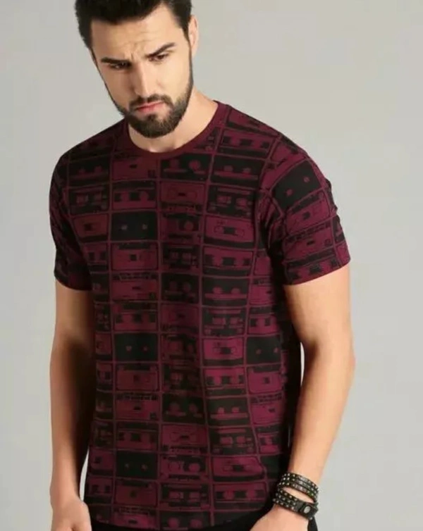 Men's Tshirt  - S