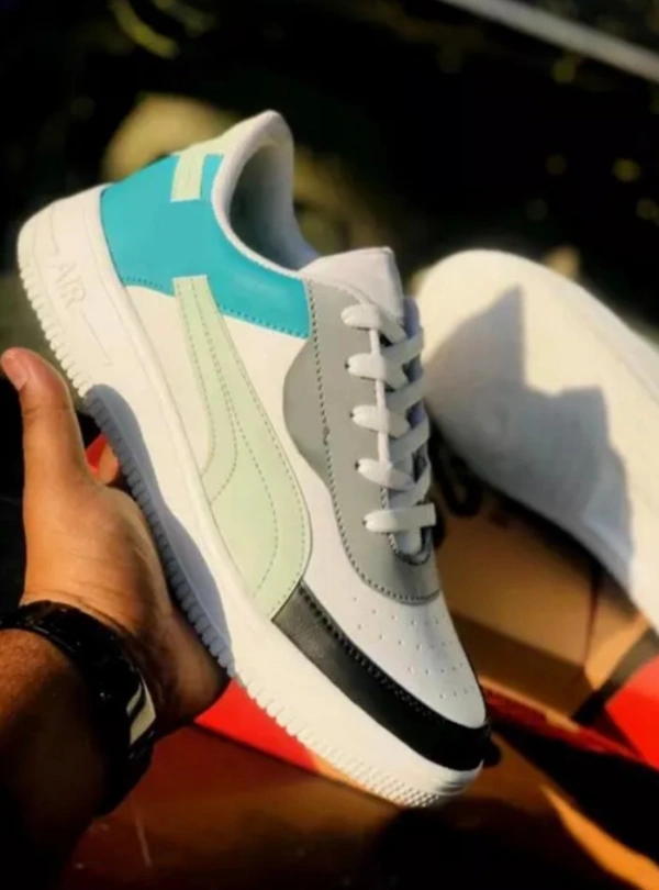 Sneakers  - 8