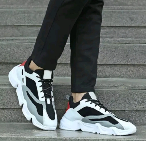 Sneakers  - 9