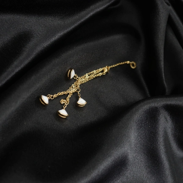 Graceful Adjustable Charm Bracelet – Stylish & Chic Wrist Jewellery for Women & Girls - Golden