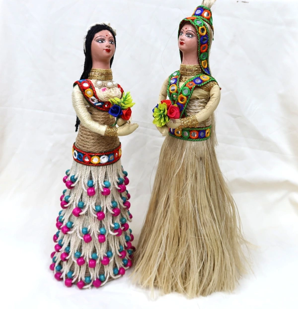 Handcrafted Pair of Jute Dolls – Eco-Friendly Rustic Décor for Home & Gift (Size: 8x8x8 Inches