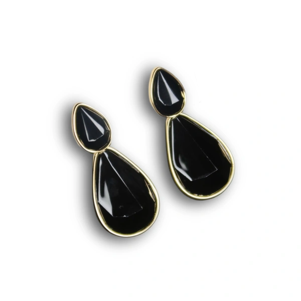 Bold & Beautiful Black Dangle Earrings – A Statement of Grace & Confidence