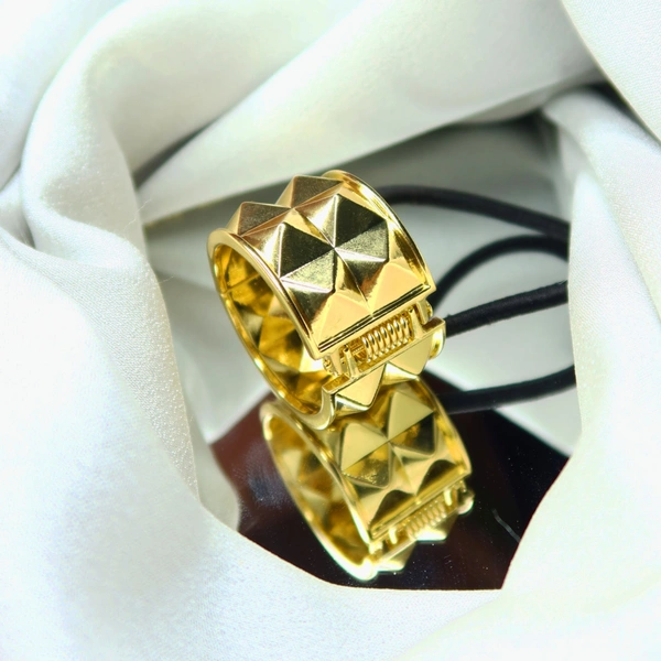 Strong & Stretchable Rubber Band with Golden Metal Clip – Secure Hold for Everyday Styling - 4 X 4 cm