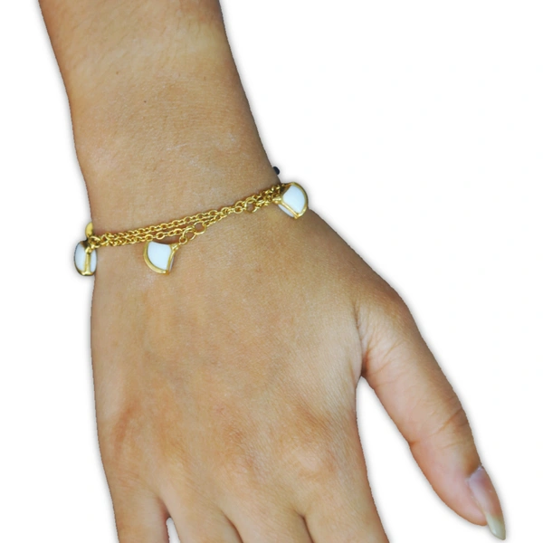 Graceful Adjustable Charm Bracelet – Stylish & Chic Wrist Jewellery for Women & Girls - Golden
