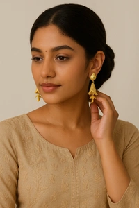 Namyara Micro Gold Heart Jumakha Earring