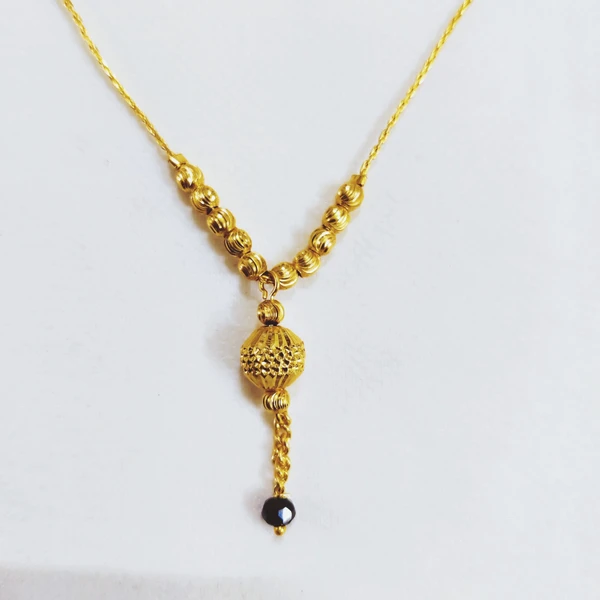 Namyara Gold Glamour Balls Necklace