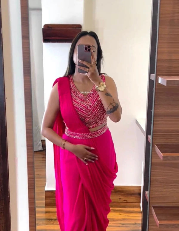 New Launching Super Trending Ready To Wear Beautiful Sarees*  - Red, XXL