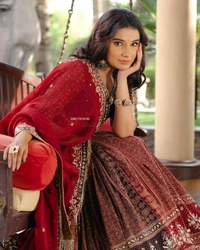 New Launching Awesome  Quality Navratri Special Lehanga Chunni* - Red, S