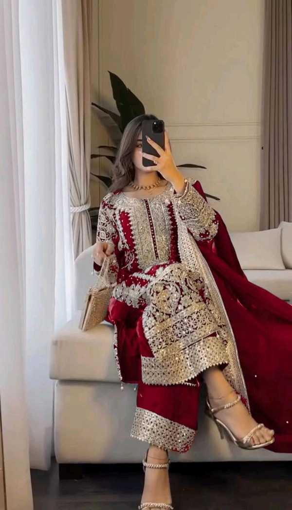 Pakistani Suit  - Red, M