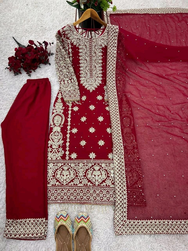 Pakistani Suit  - Red, M