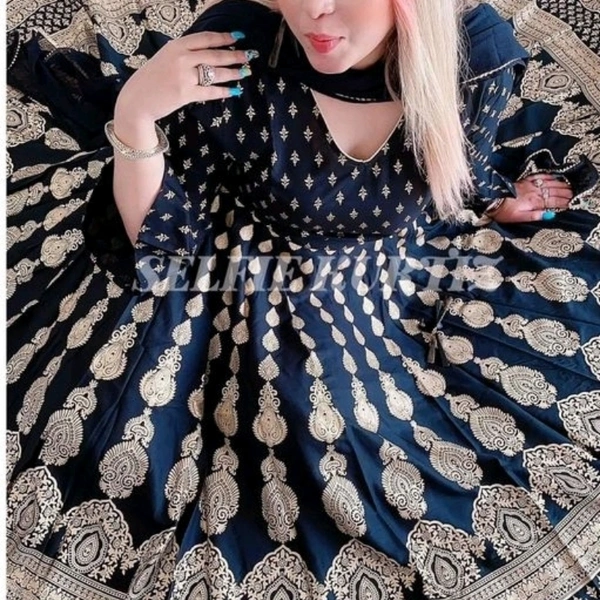 Selfie Kurta Set - L, Black