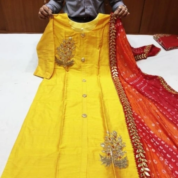 Kurta With Duptta Set - L