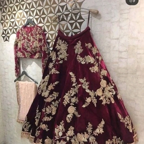 Designer Lehnga - Unstich , Free Size