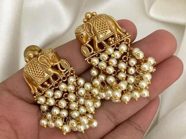 Elephant traditional earrings 