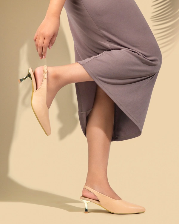 Derby Beige Heels - 40