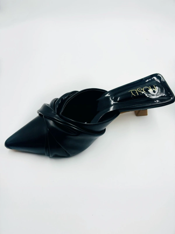 ZENITH PUMPS-Black - 38