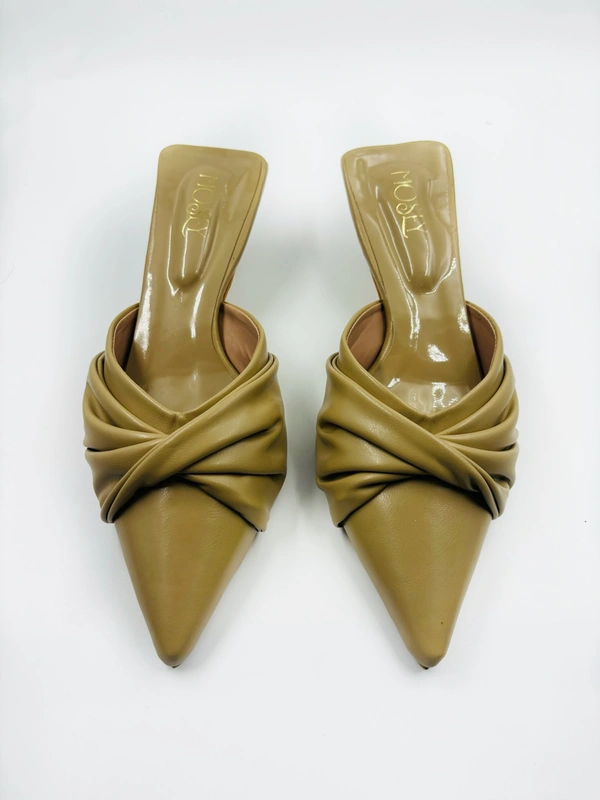 ZENITH PUMPS- Beige - 36