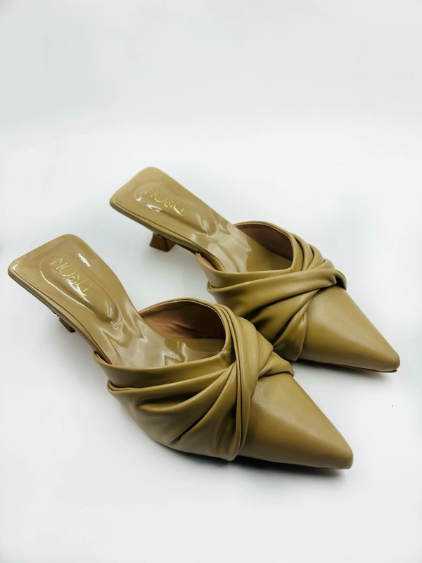 ZENITH PUMPS- Beige - 36