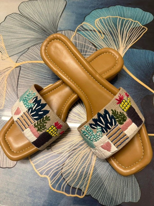 EVERYDAY CHIC FLATS - 7