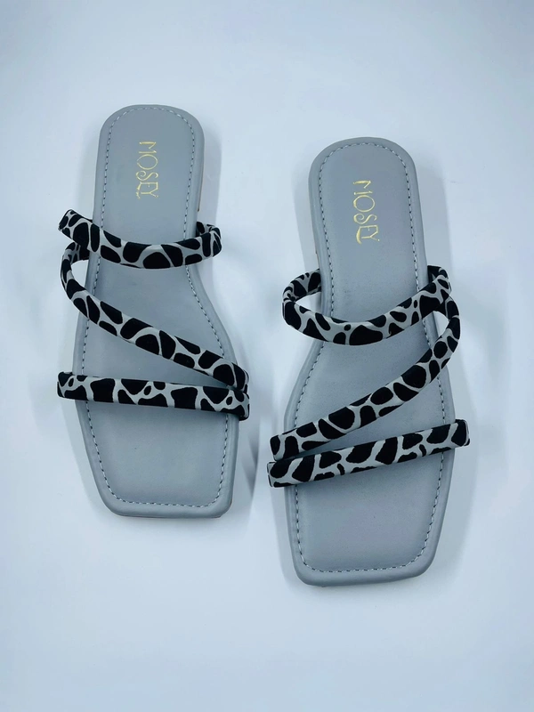 Grey Cascade Flats - 37